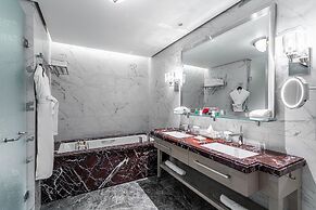 Lotte Hotel St.Petersburg