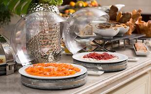 Lotte Hotel St.Petersburg