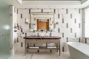 Lotte Hotel St.Petersburg