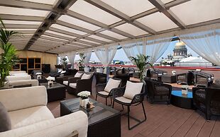 Lotte Hotel St.Petersburg