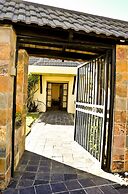 Mandalay Beach B & B