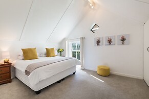 Rustic Manor Bed And Breakfast