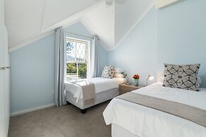 Rustic Manor Bed And Breakfast