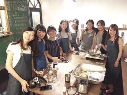 Oldmancaptain Hostel