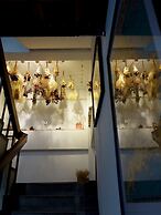 Oldmancaptain Hostel