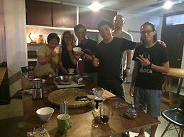 Oldmancaptain Hostel