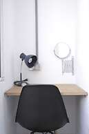 Oldmancaptain Hostel