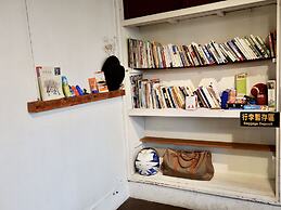 Oldmancaptain Hostel