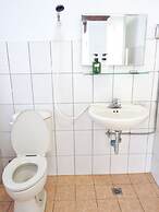 Oldmancaptain Hostel