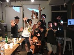 Oldmancaptain Hostel