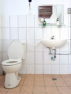 Oldmancaptain Hostel