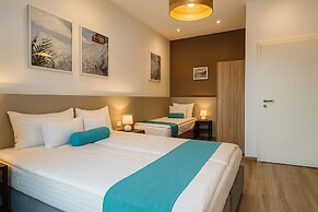 Hotel Mika Downtown