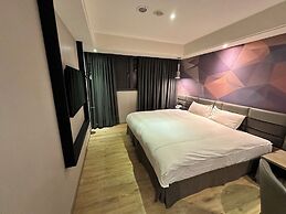 CHECK inn Taichung Wenxin Zhongqing