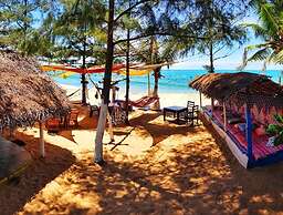 Beach Wave Hotel