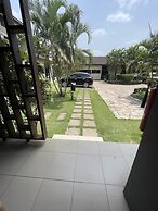 Traveller's Palm Court