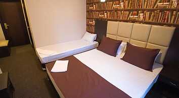 Hotel Marton 20 let VLKSM