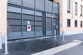 Home At Hotel - Ampola