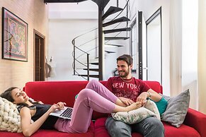 Home At Hotel - Ampola