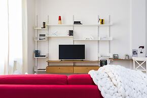 Home At Hotel - Ampola