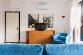 Home At Hotel - Ampola