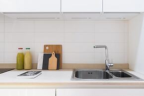 Home At Hotel - Ampola