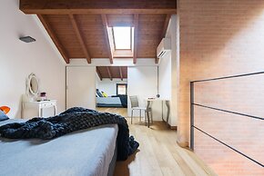 Home At Hotel - Ampola