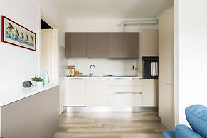 Home At Hotel - Ampola