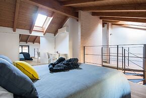 Home At Hotel - Ampola