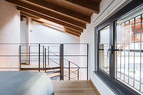 Home At Hotel - Ampola