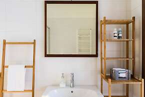 Home At Hotel - Ampola