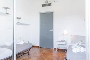 Suitelowcost - Stilicone