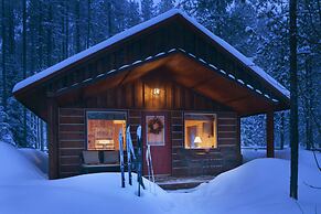 The Reclusive Moose Cabins