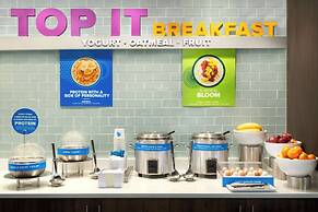 Tru by Hilton Lancaster East