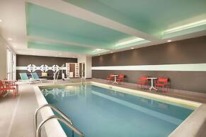 Tru by Hilton Lancaster East