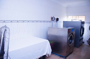 Sugarland Hotel & Suites