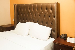 Sugarland Hotel & Suites