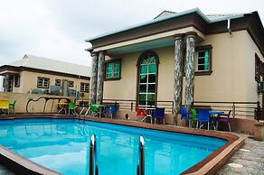 Sugarland Hotel & Suites