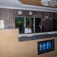 Sugarland Hotel & Suites