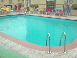 Sugarland Hotel & Suites