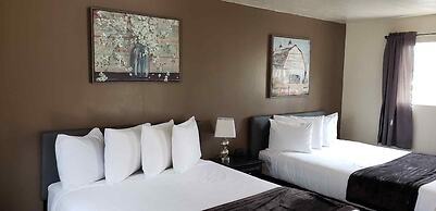 Lamplighter Cabins & Suites