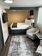 Lamplighter Cabins & Suites