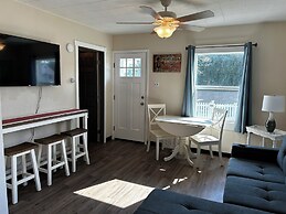 Lamplighter Cabins & Suites