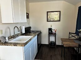 Lamplighter Cabins & Suites