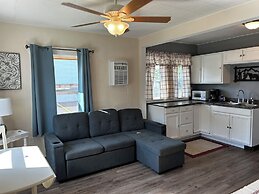 Lamplighter Cabins & Suites