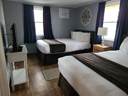 Lamplighter Cabins & Suites