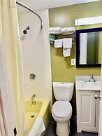 Wickford Motor Inn
