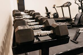 Surfrider Resort Hotel