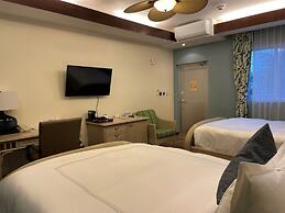 Surfrider Resort Hotel