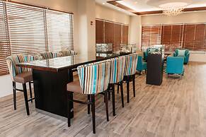 Surfrider Resort Hotel