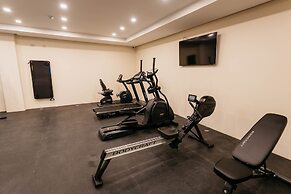 Surfrider Resort Hotel